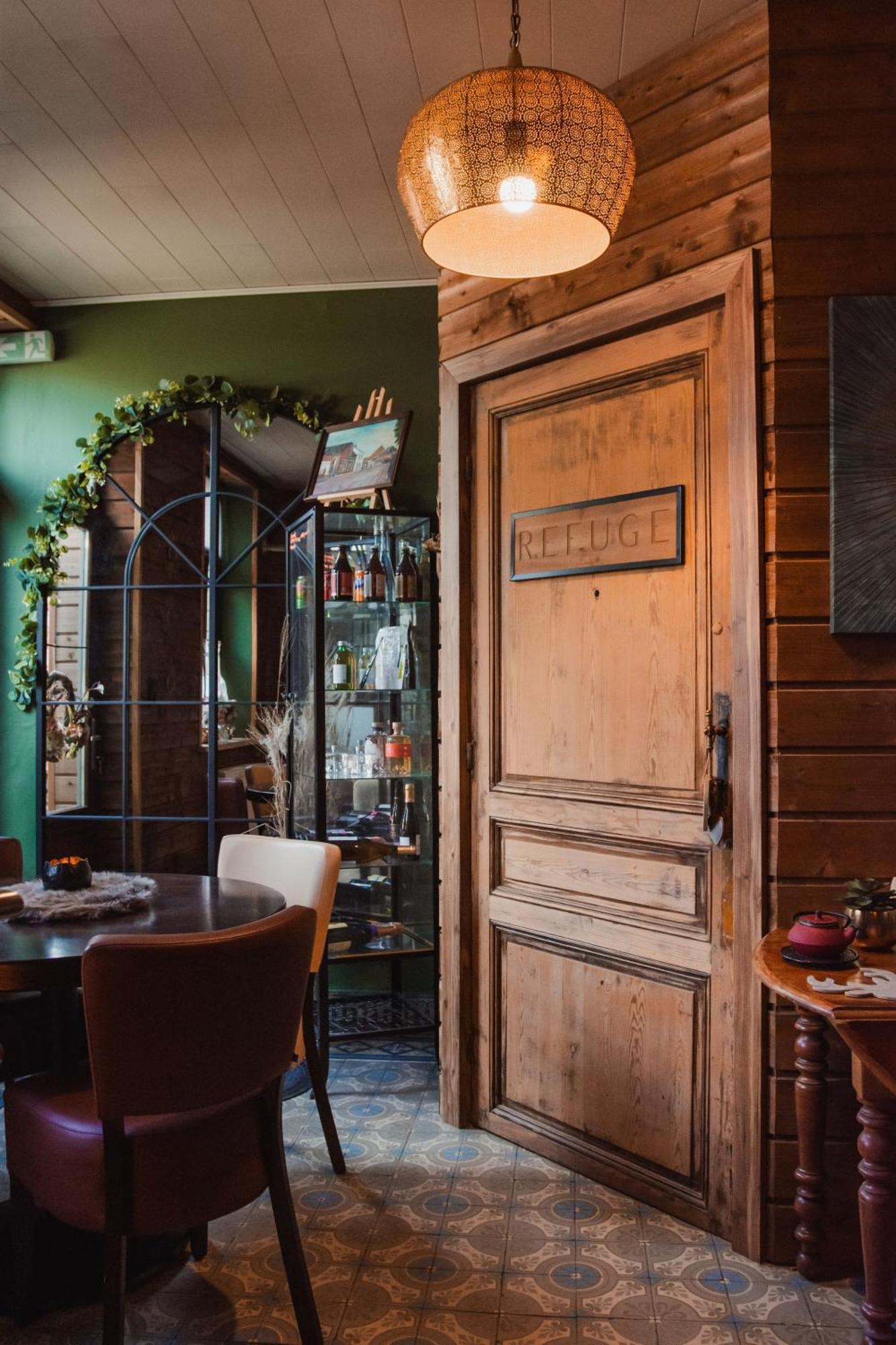 Maison D'Hote Les Notes Endormies Suite Le Refuge Walcourt ภายนอก รูปภาพ