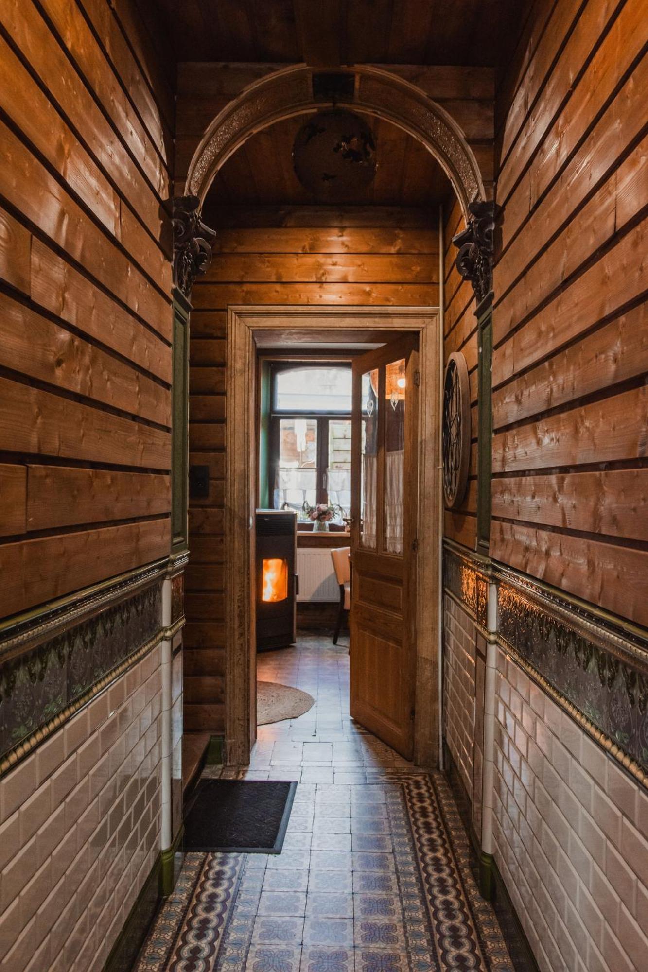 Maison D'Hote Les Notes Endormies Suite Le Refuge Walcourt ภายนอก รูปภาพ